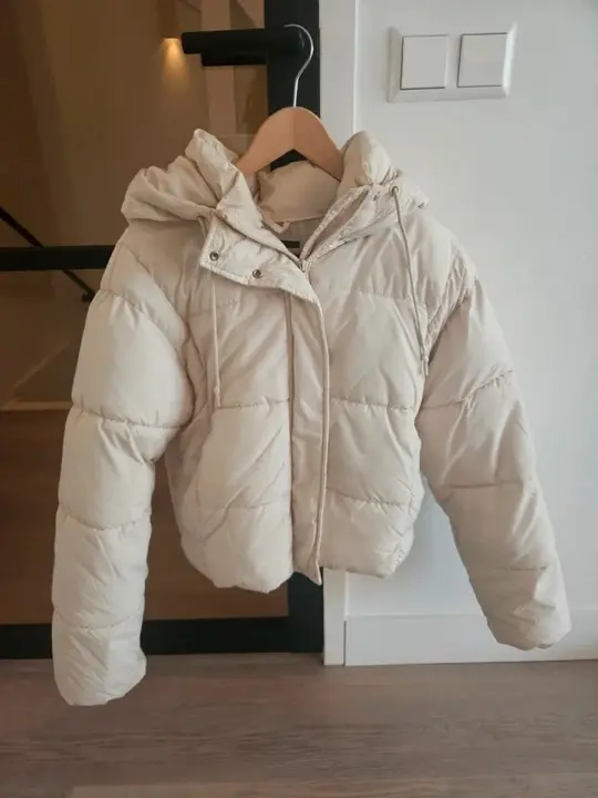 Puffer jacket, the phone photo