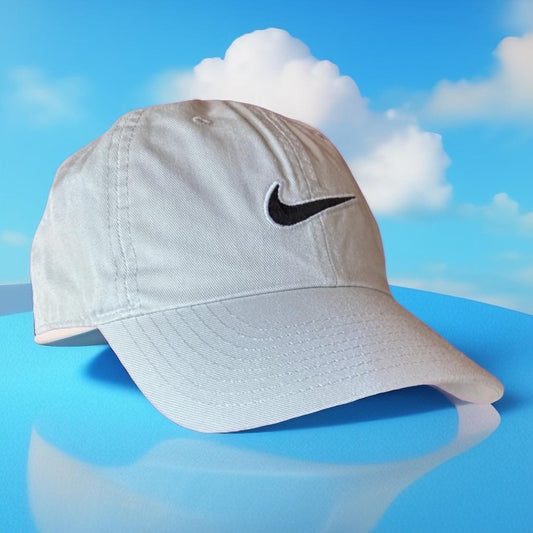 NIKE CAP WHITE